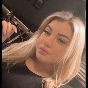 Meet your Posher, Nikoletta